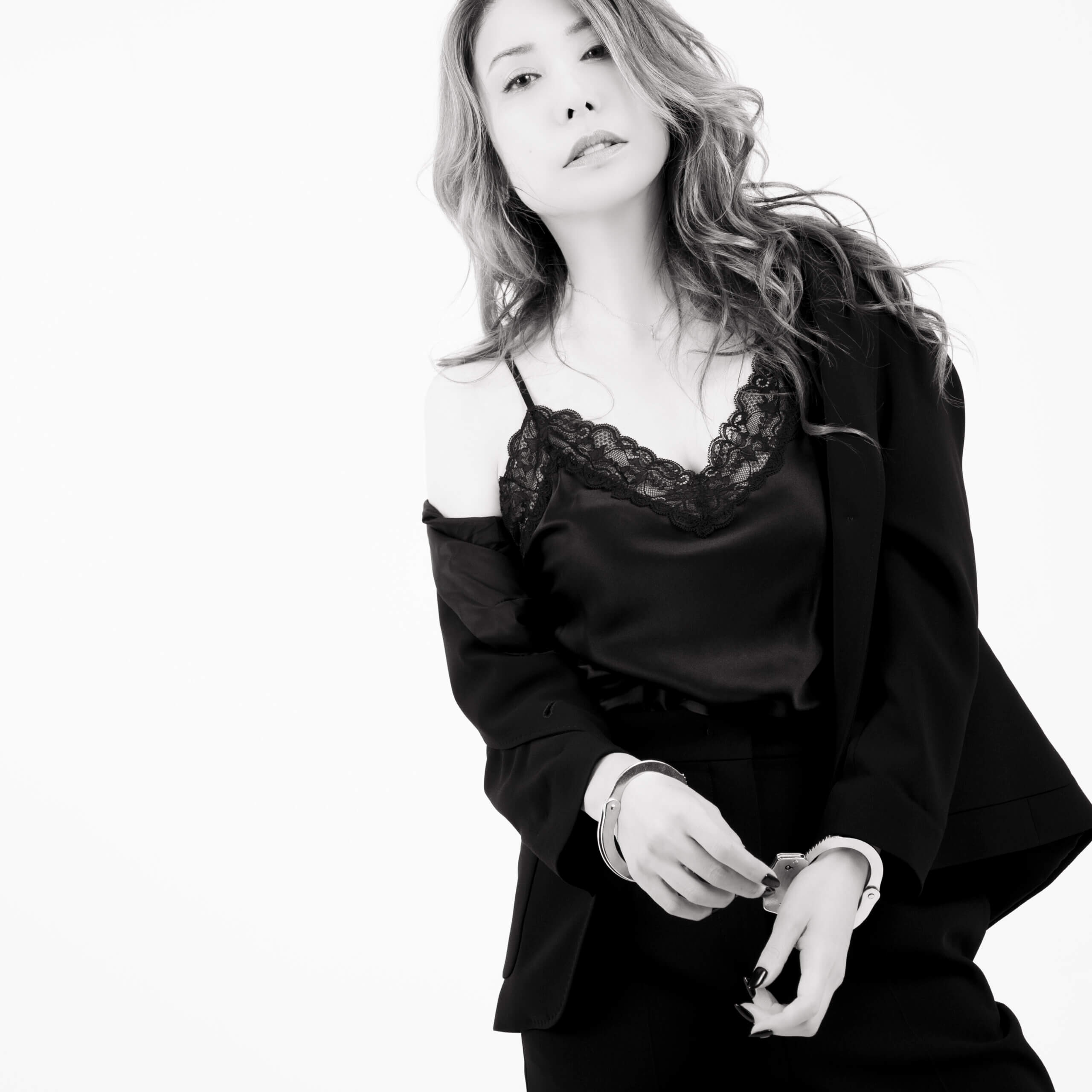 RIE JENNIファーストアルバムTABOO&オムニバスアルバム RIE JENNI 1st ALBUM「TABOO」 ｜ RIE JENNI Official WebSite